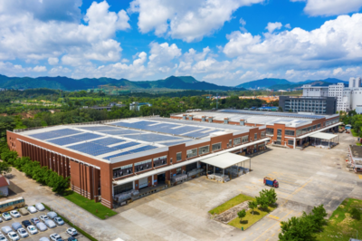 荣耀上榜，实力领航 励致家私揽获“办公家具十大领军品牌”等十项大奖，引领环保产品研发与销售新风尚